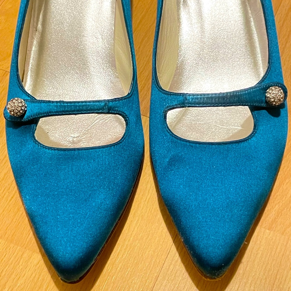 EUC Stuart Weitzman Kitten Heel in Satin with Rhinestone Button, Blue, Wn’s Sz 8